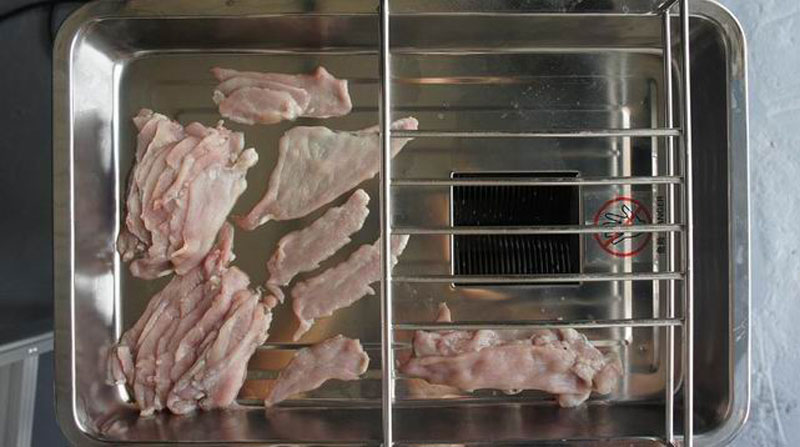 There are so many people who care about the meat slicer