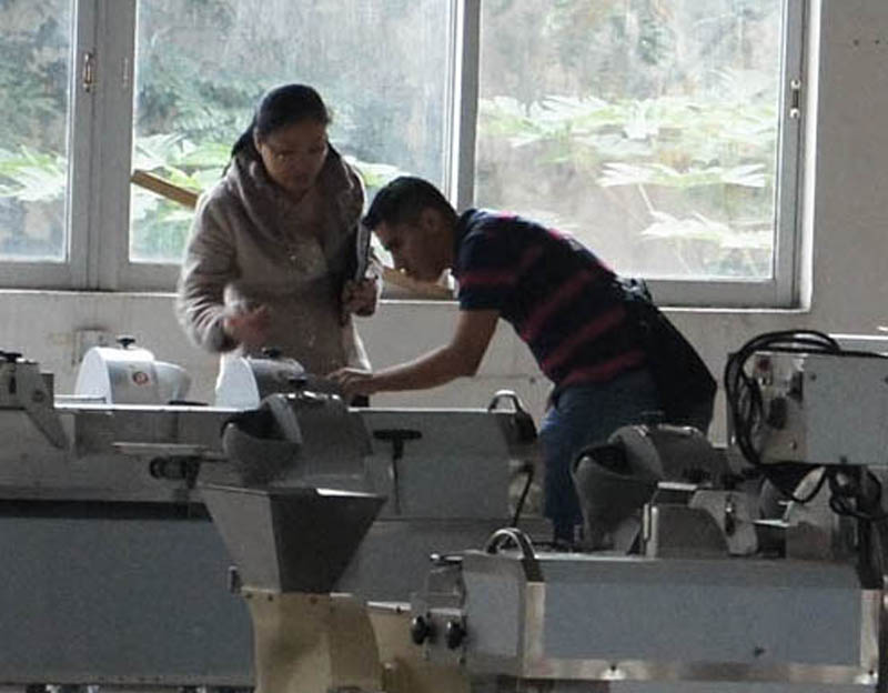 Our company provides potato cleaning and drying production line for American customers