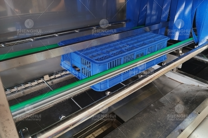 Tunnel type crate washer.jpg