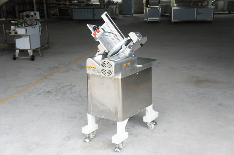 Characteristics of frozen meat slicer