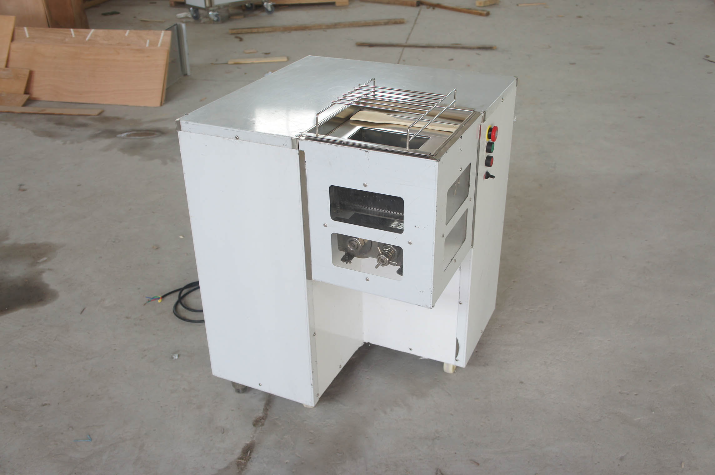 Introduction of meat shredder