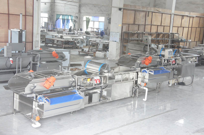 Using a vegetable washing machine is a trend