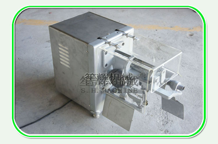 Family apple peeling method with commercial apple peeling machine