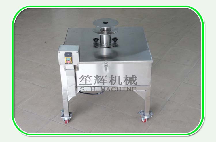 Multi-function cutting machine for easy cutting of chili